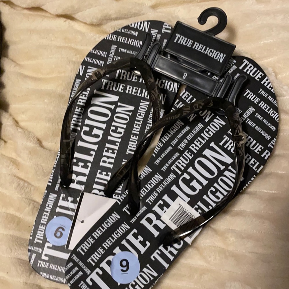 True religion black  stylish slippers